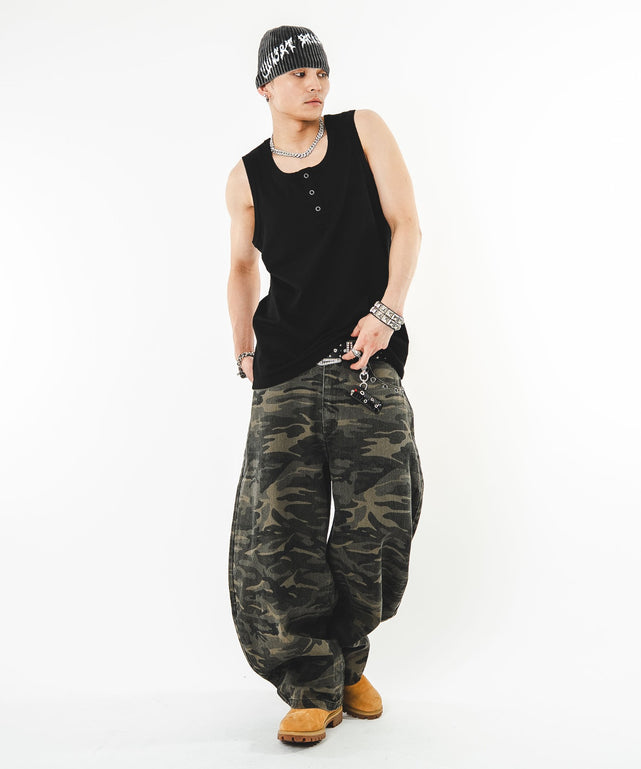 ブラック モデル：180cm FREE着用