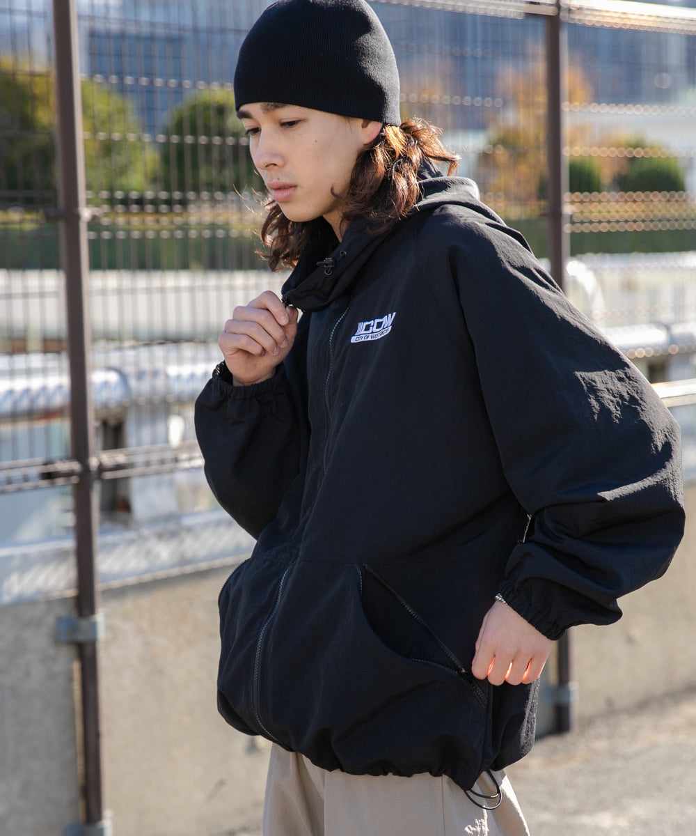 ブラック モデル：174cm L着用