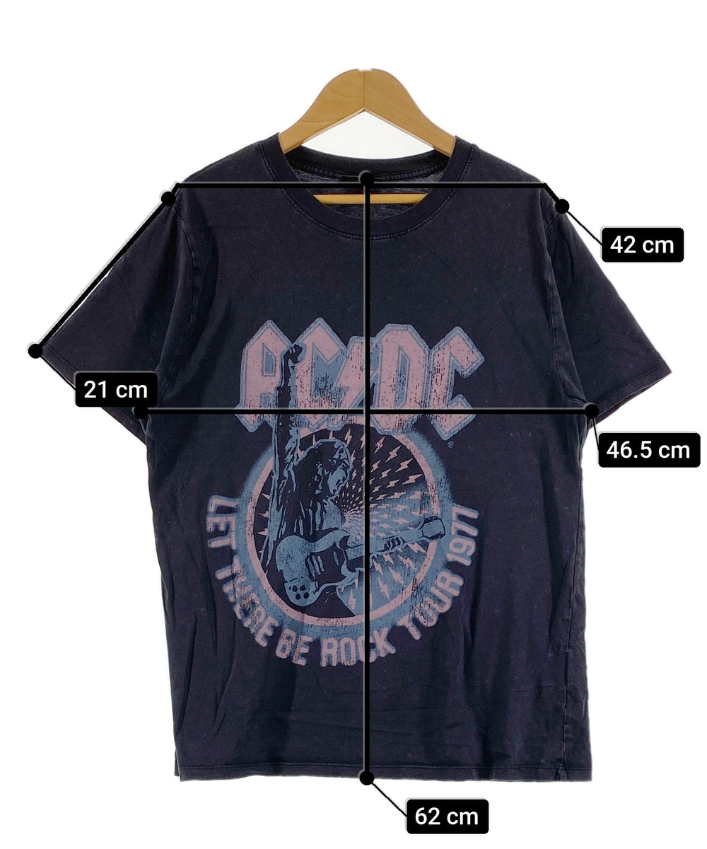 AC/DCバンドTシャツ