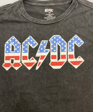 AC/DCバンドTシャツ
