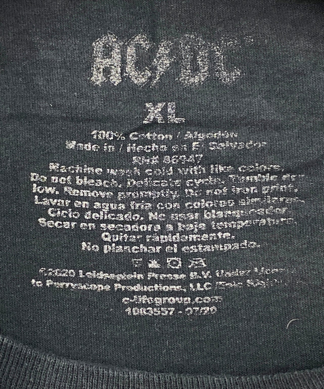 AC/DCバンドTシャツ