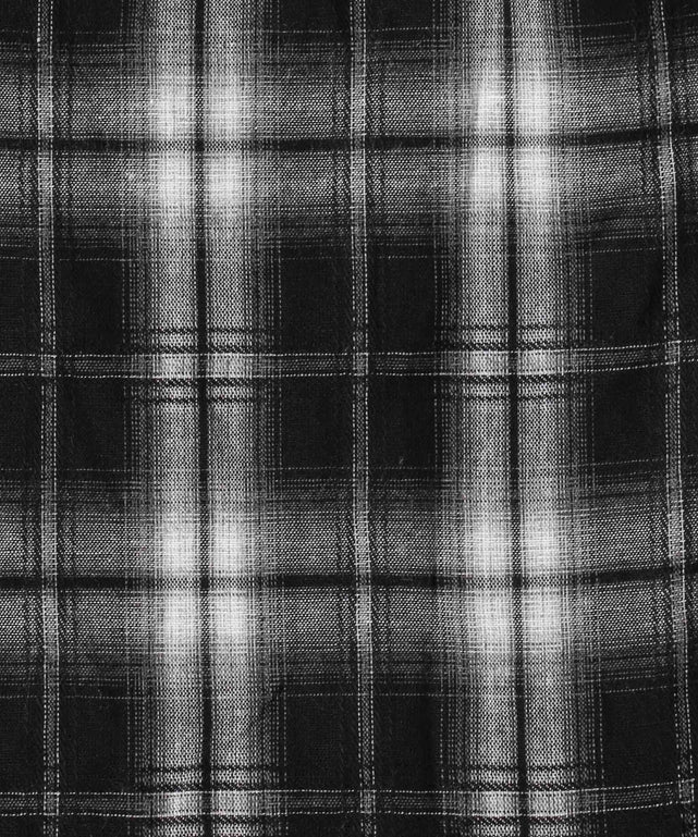 ブラック