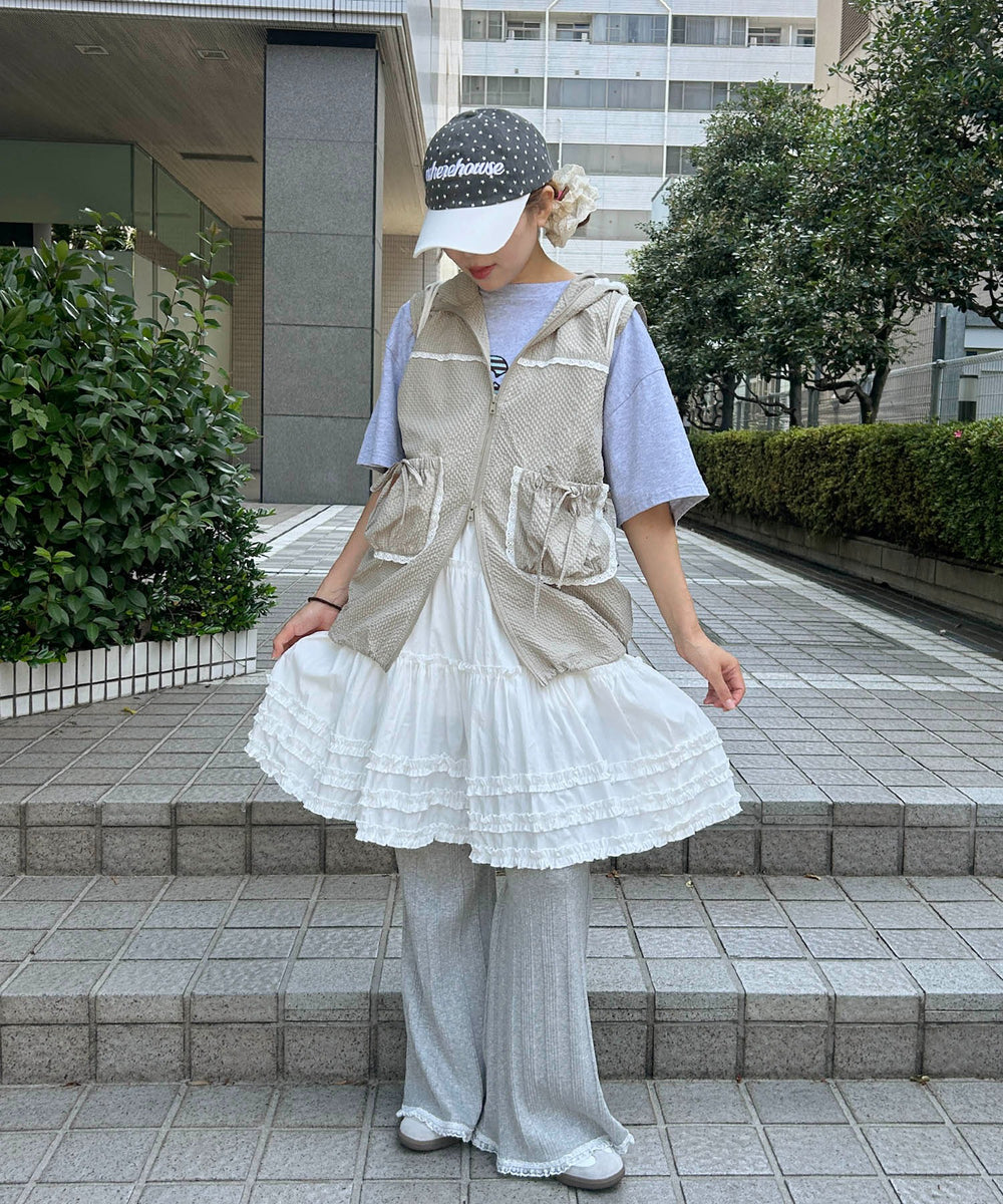 ベージュ モデル：155㎝ F着用