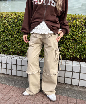 ベージュ モデル：160㎝ F着用