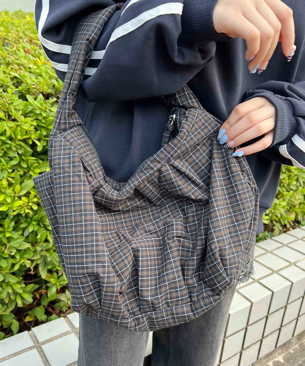 ブラック