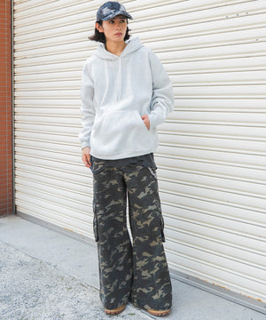 グレー モデル：182cm L着用