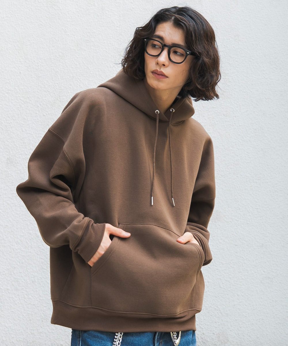 ブラウン モデル：182cm L着用