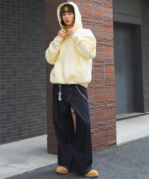 Lイエロー モデル：182cm L着用