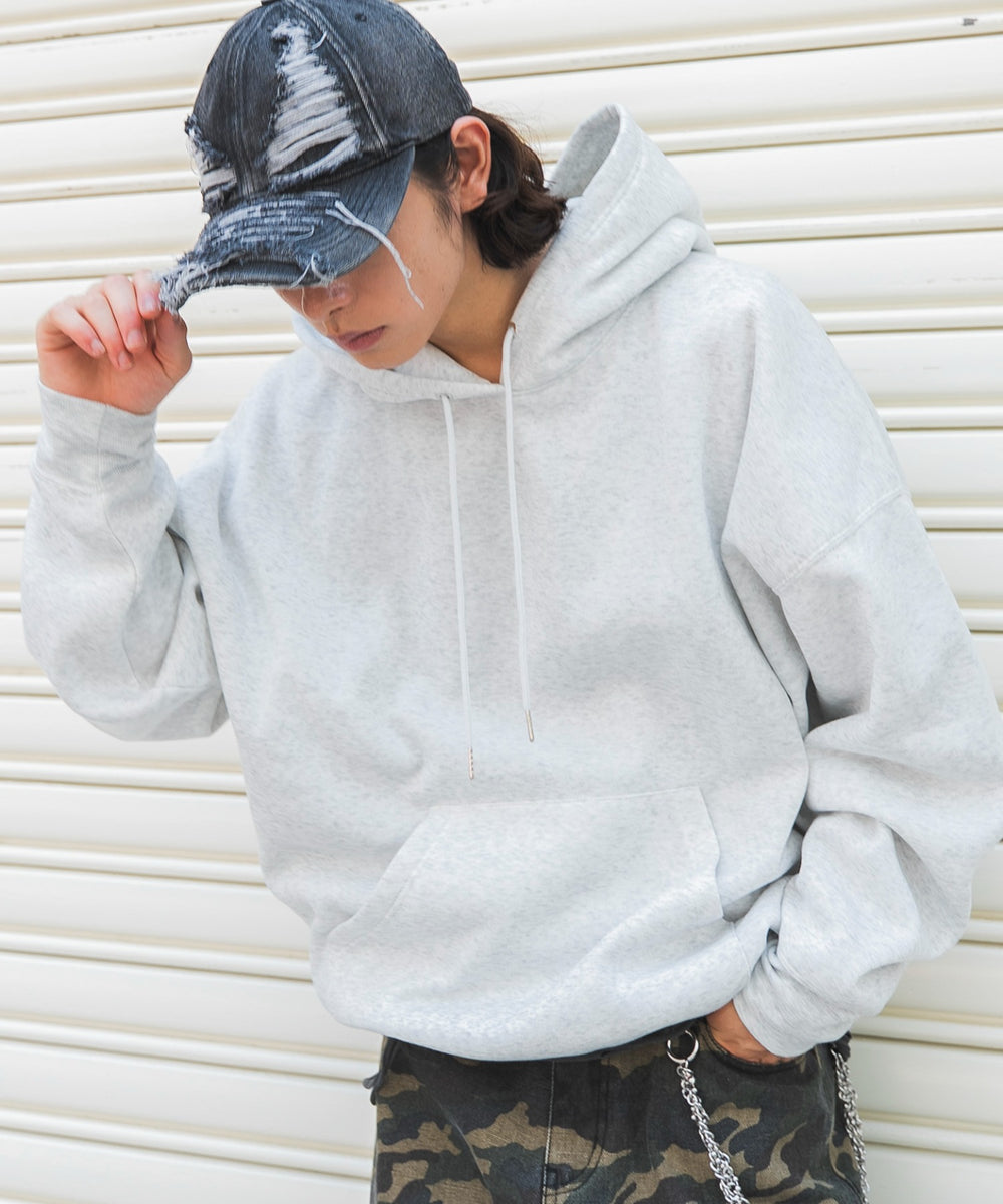 グレー モデル：182cm L着用