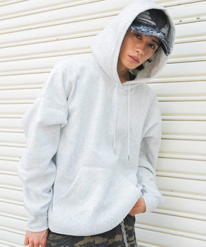 グレー モデル：182cm L着用