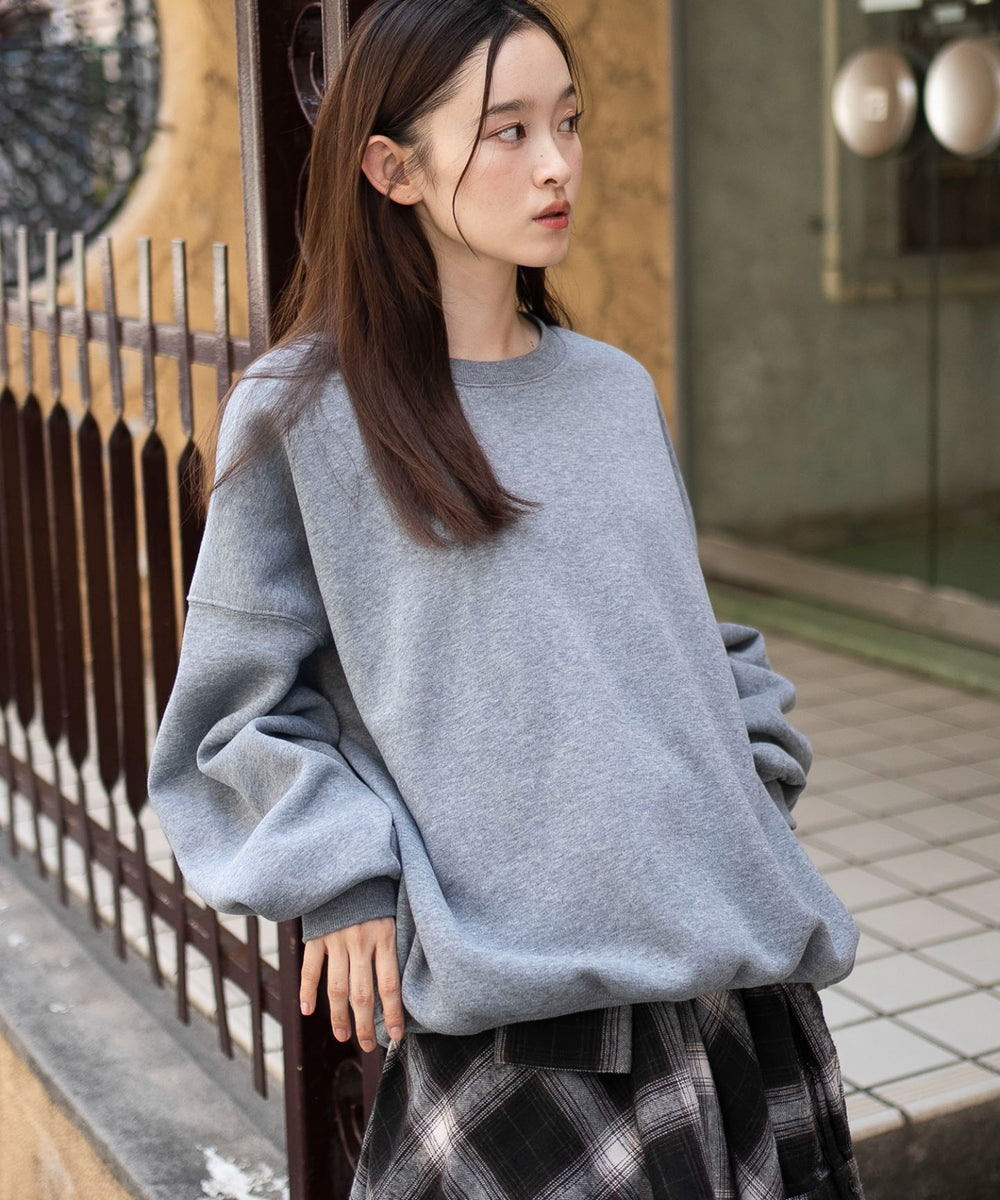 グレーソノタ　モデル：163cm M着用