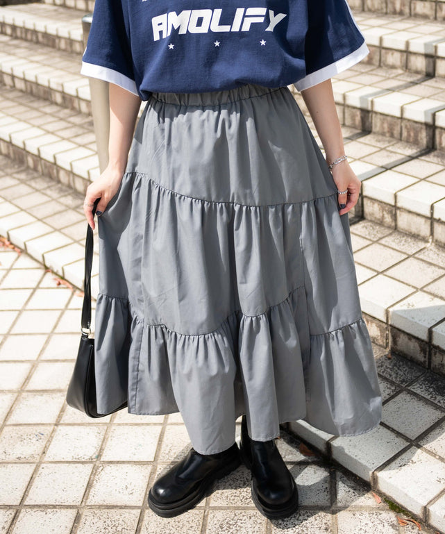 ランダムフリルロングスカート/グレー　モデル:155cm F着用