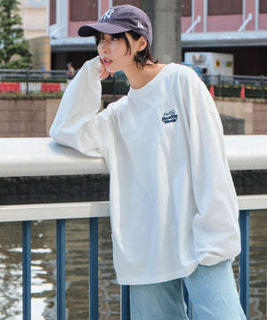 ホワイト モデル：160cm L着用