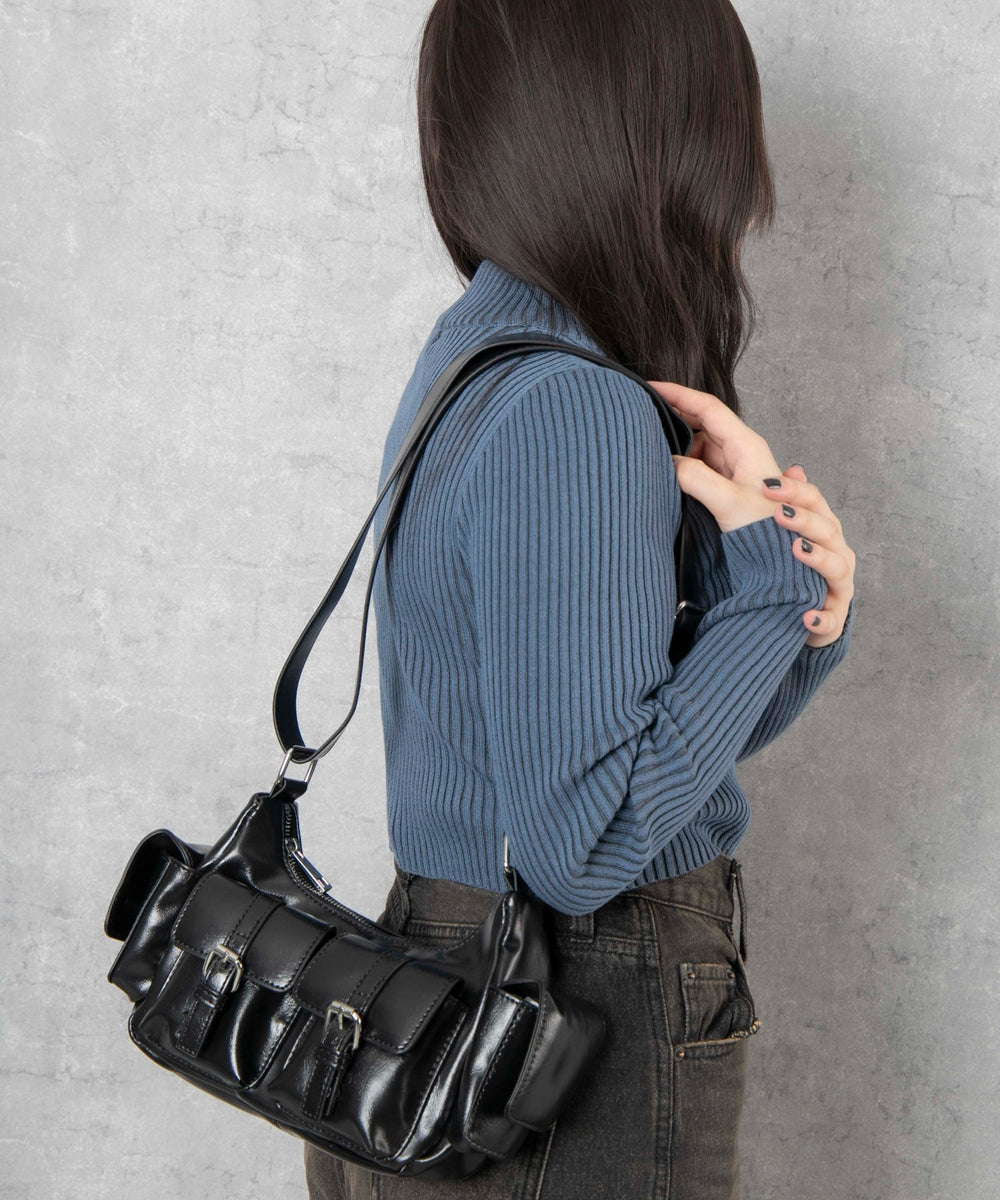 ブラック