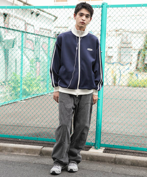 ネイビー モデル：180cm L着用