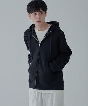 ブラック　モデル:177cm L着用