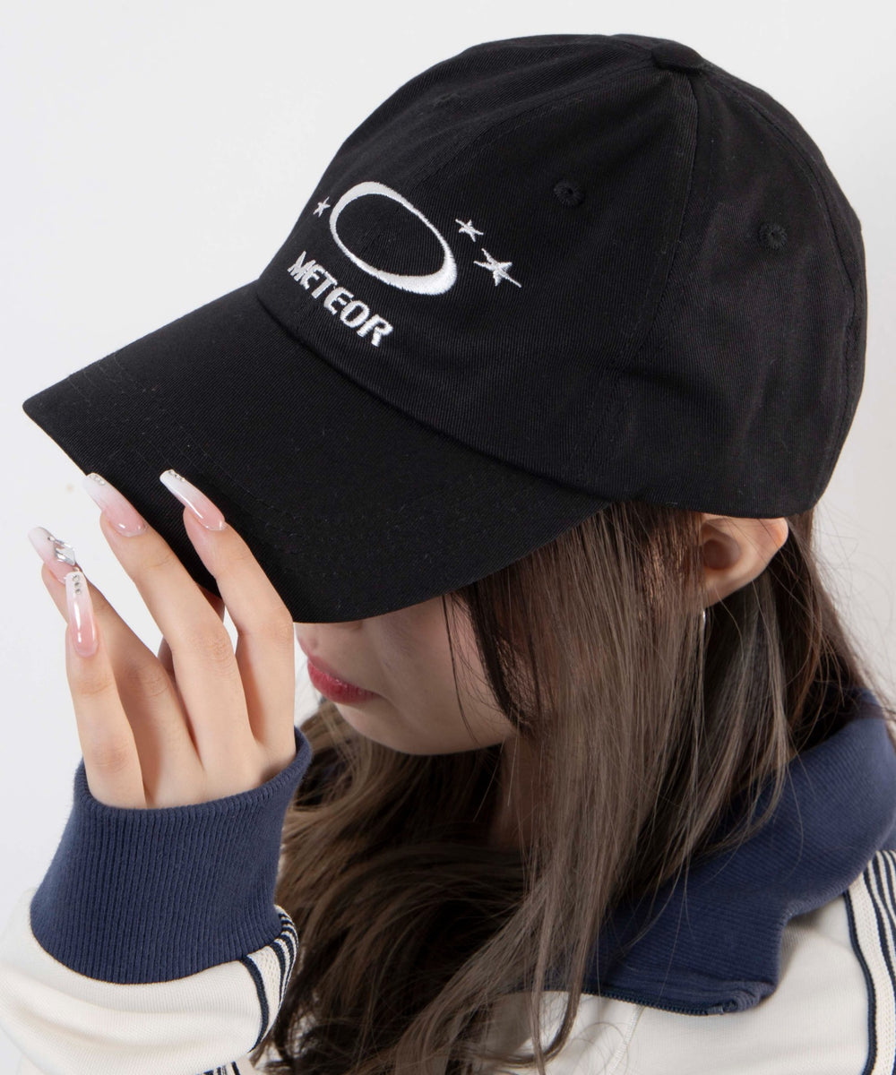 ブラック