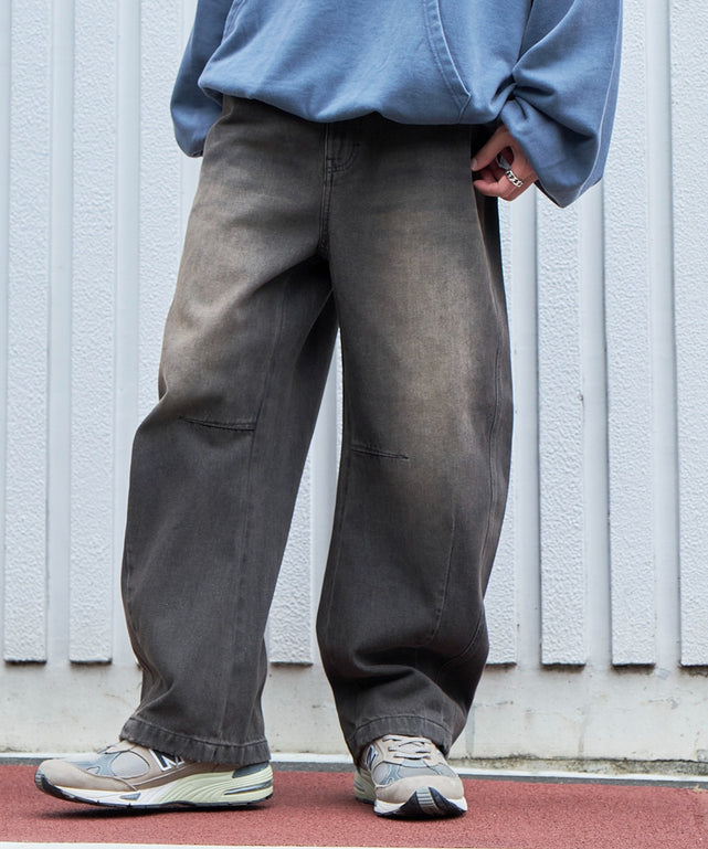 イージーバレルレッグデニムパンツ/デニムブラックソノタ モデル：180cm L着用