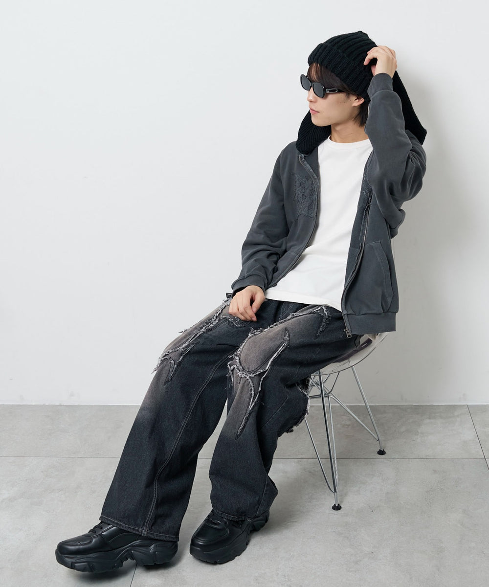 ブラック