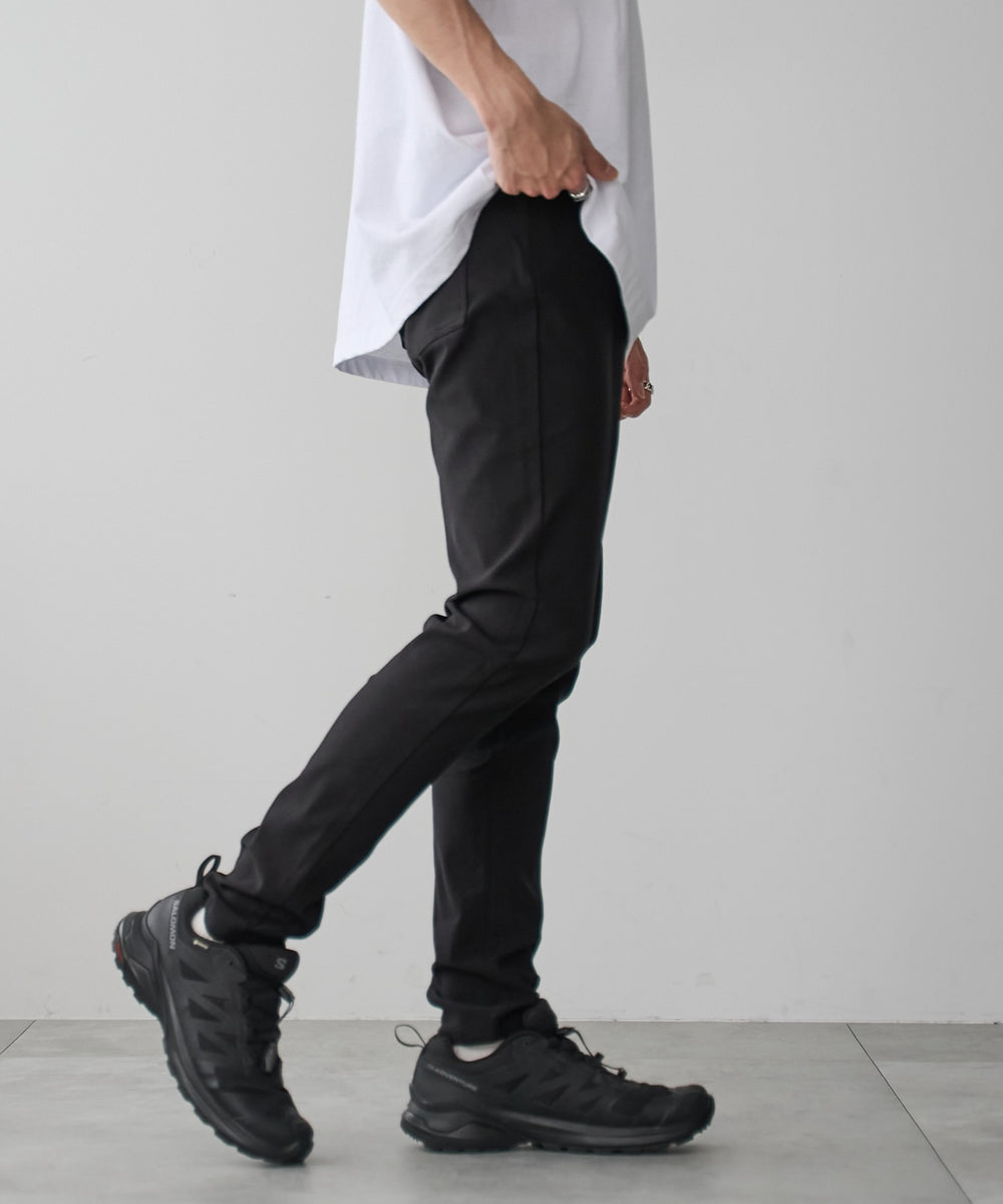 ブラック モデル：175cm L着用
