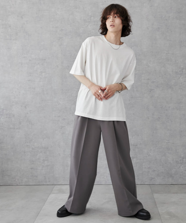 ホワイト モデル：173cm L着用