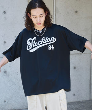 ブラック モデル：174㎝ L着用