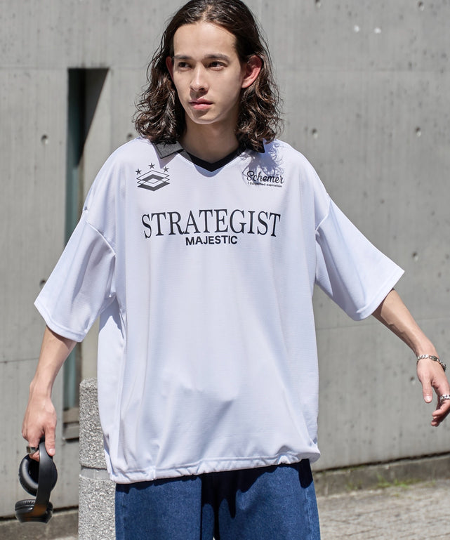 ホワイト モデル：174㎝ L着用