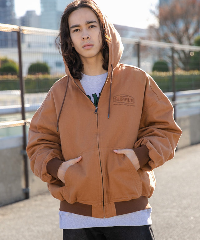 ブラウン モデル：174cm L着用