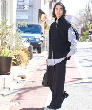 ブラック モデル：172cm L着用