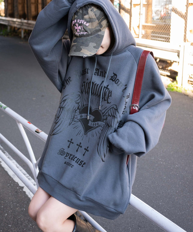 ウイングハートBIGパーカー/Dグレー モデル：155cm F着用
