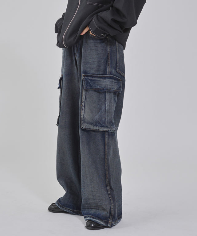 デニム淡加工 モデル：162cm M着用