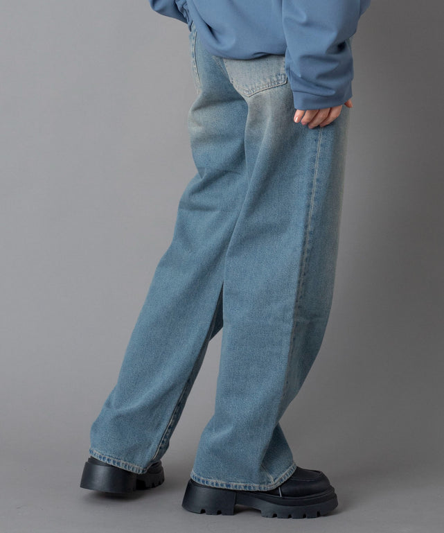 デニム中濃 モデル：162cm M着用