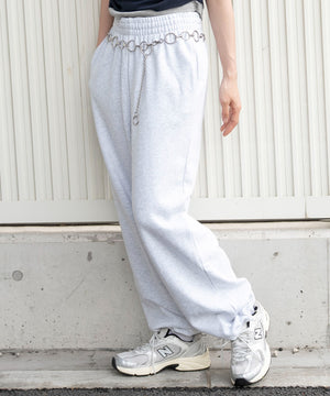 アッシュグレー　モデル：166cm M着用