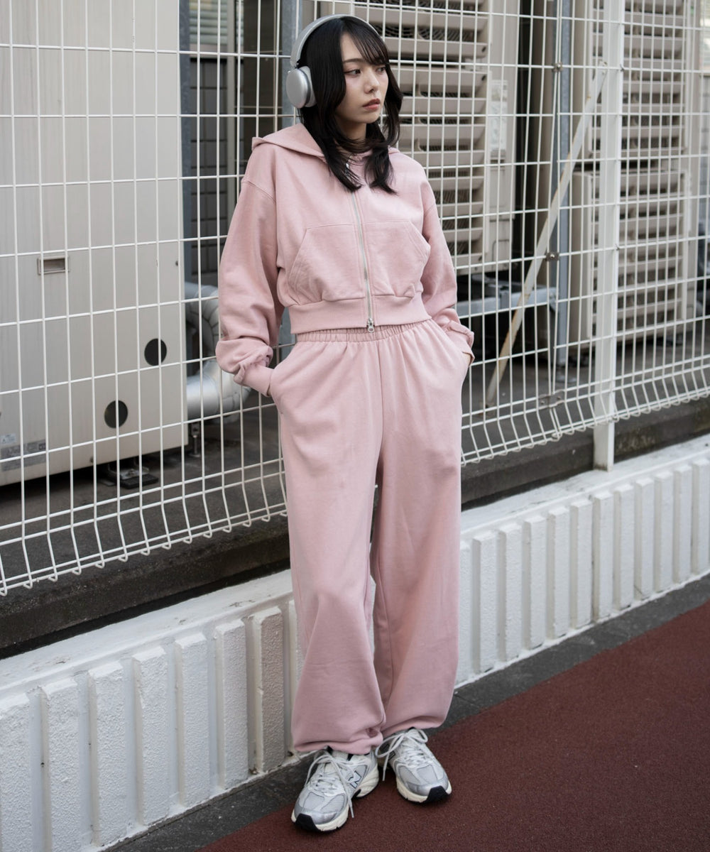 ピンク　モデル：159cm M着用
