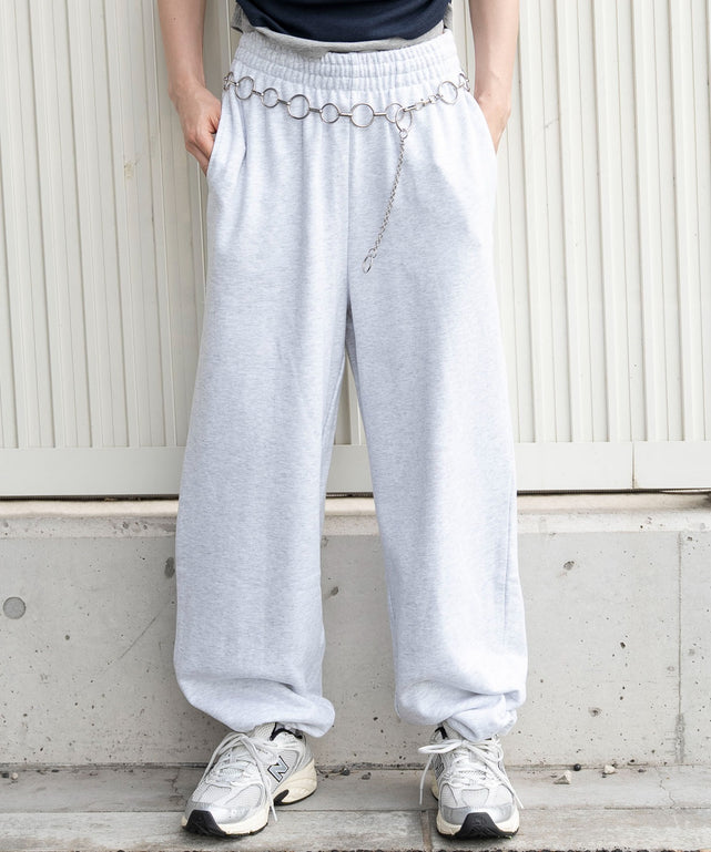 アッシュグレー　モデル：166cm M着用