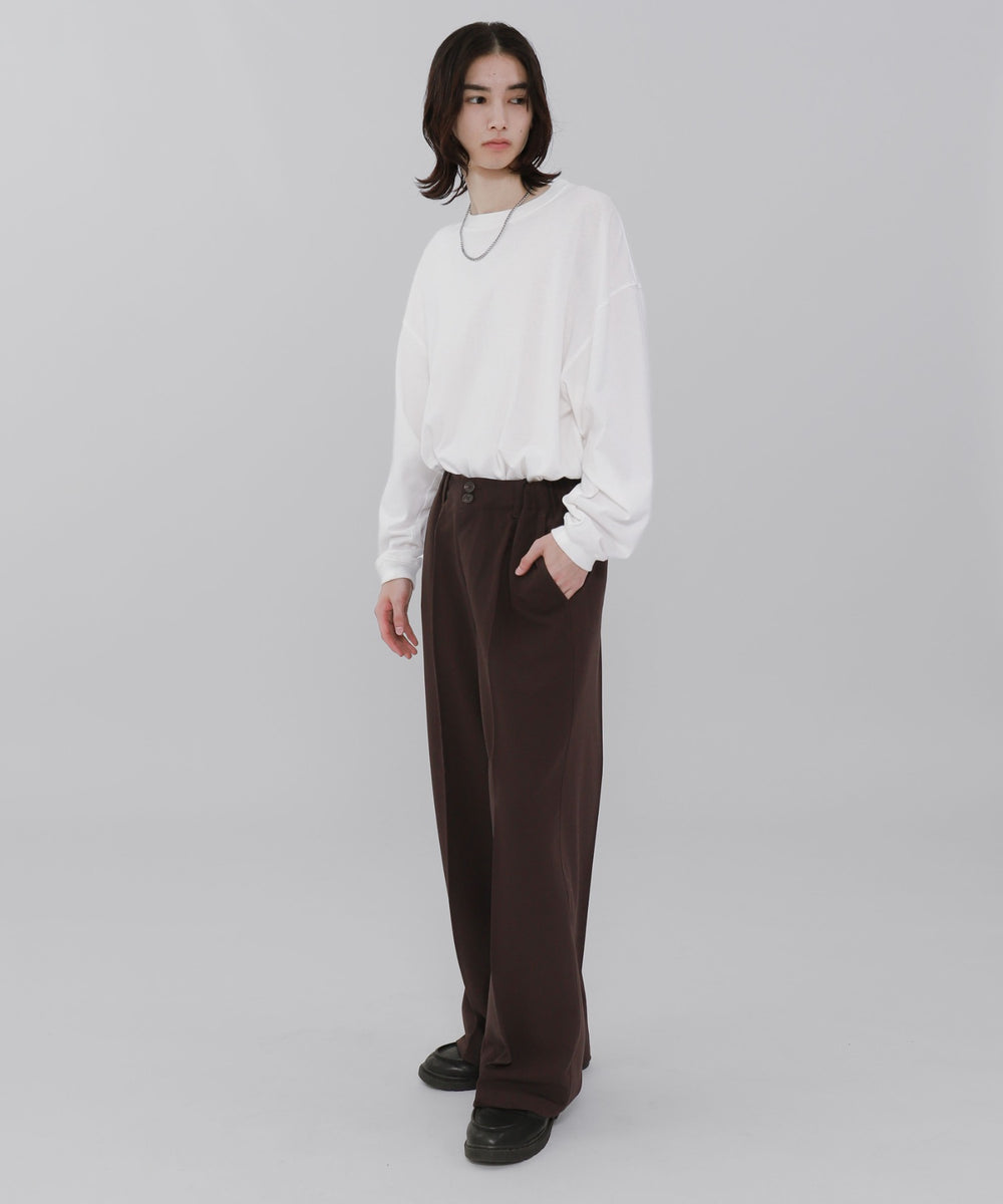 ブラウン モデル：175cm L着用