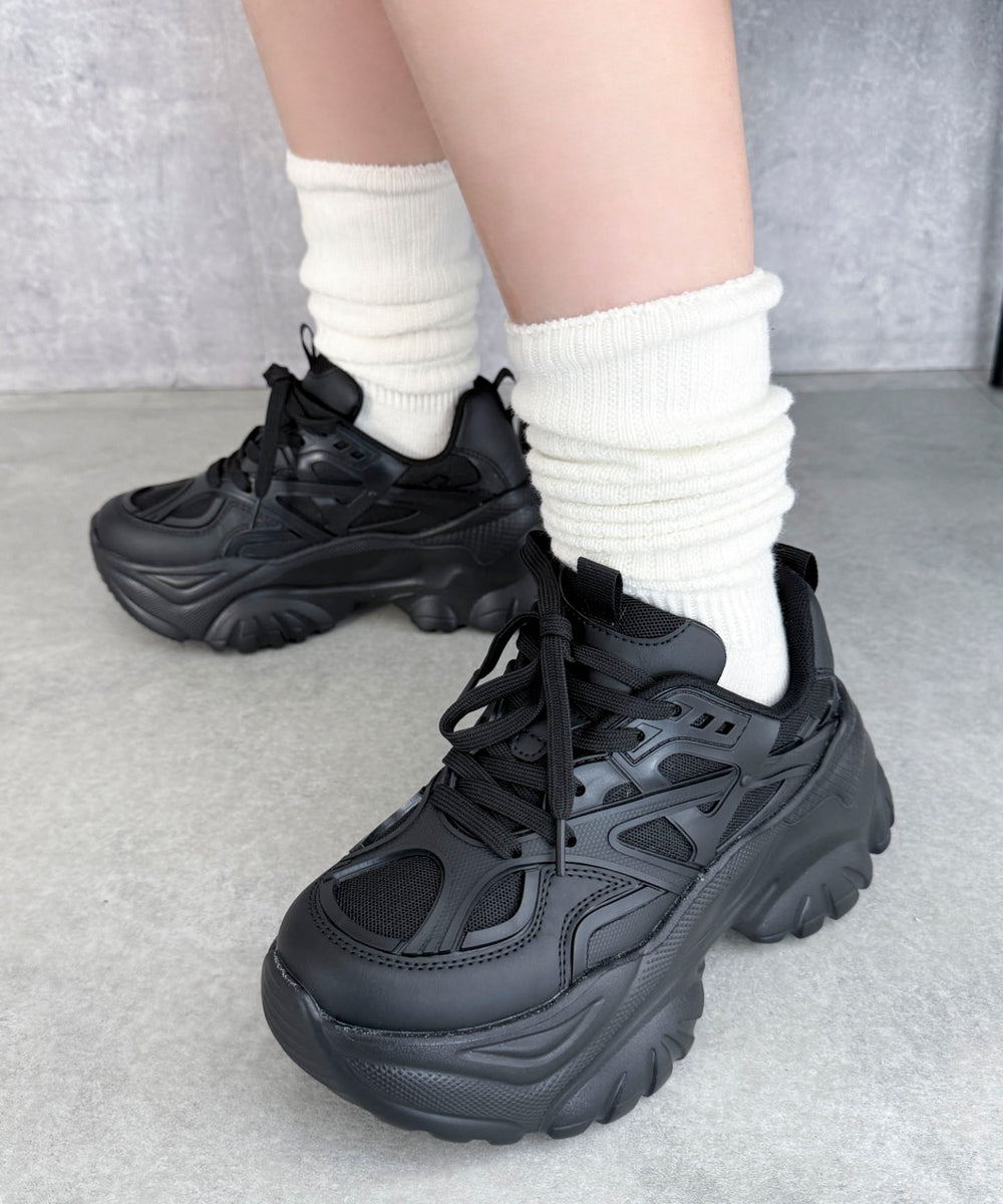 ブラック
