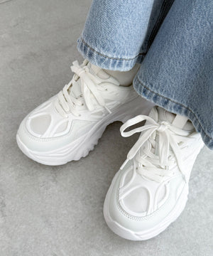 ホワイト