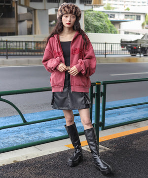 レッド　モデル：161cm L着用