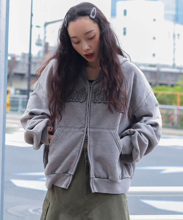 グレー　モデル：161cm L着用