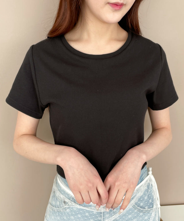 ブラック モデル：160cm M着用