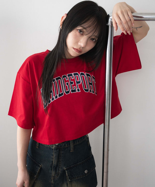 ロゴショートT/レッド モデル：159cm M着用