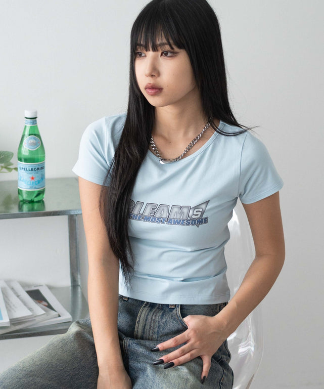 グラフィックちびT/サックス　モデル:160cm F着用