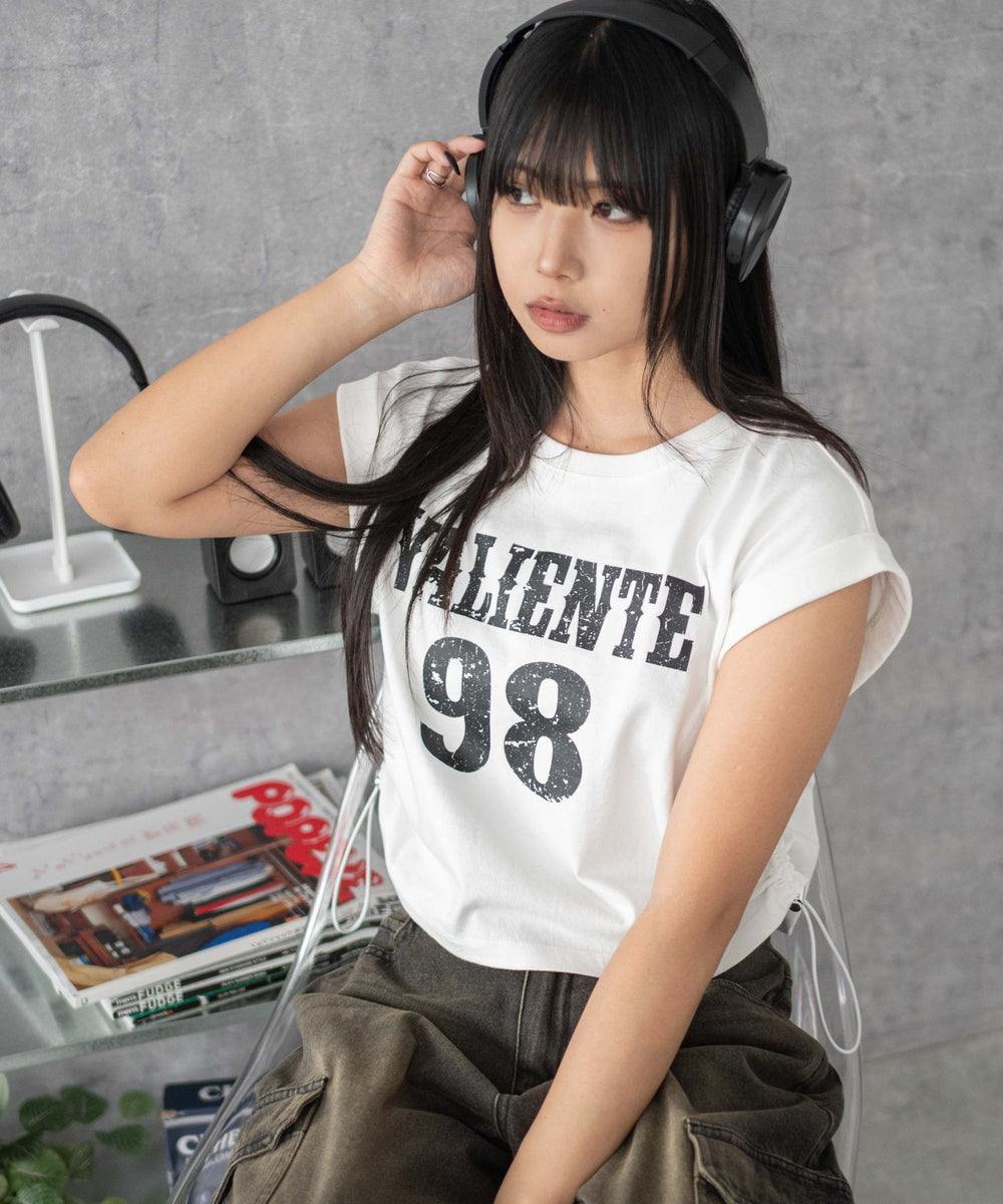 ホワイト モデル：160cm F着用