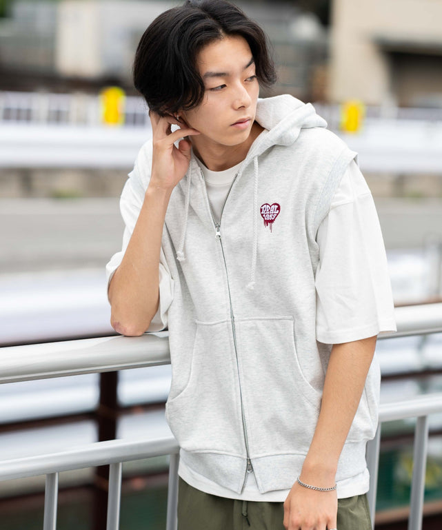 アッシュグレー モデル：178cm L着用