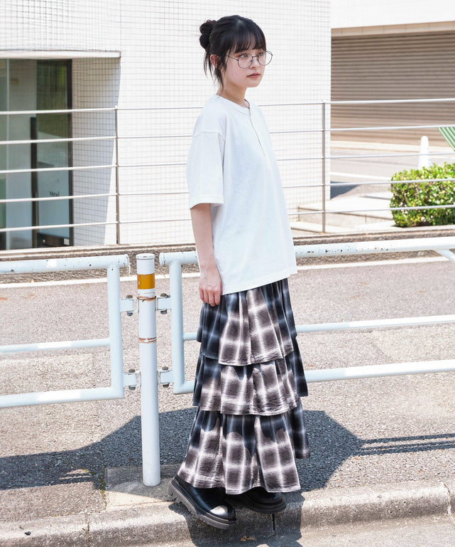ホワイト　モデル：160㎝　M着用
