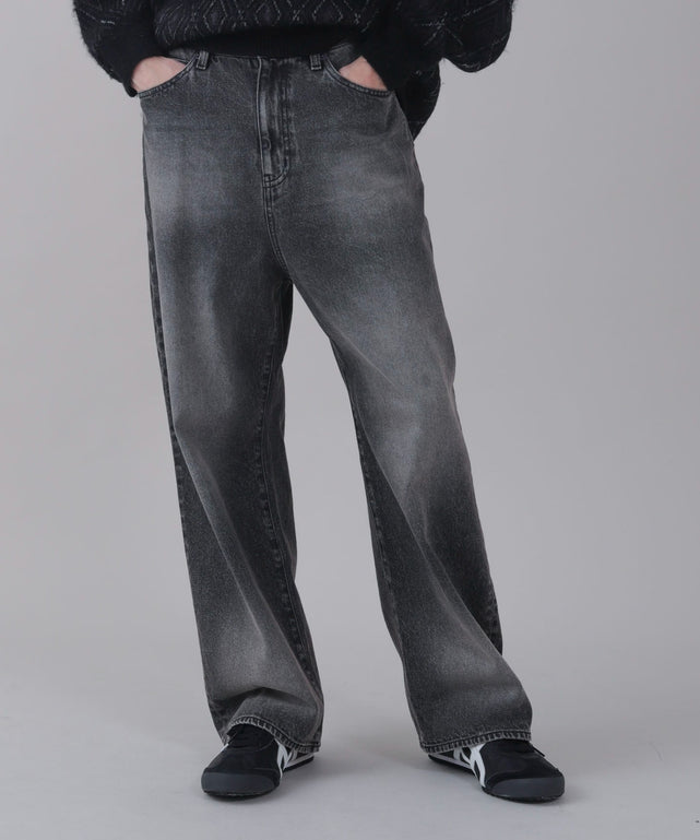 バギーデニムパンツ/ブラック モデル：178cm L着用