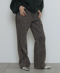 ストレートデニムパンツ