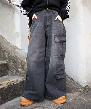 ブラック モデル：155cm M着用