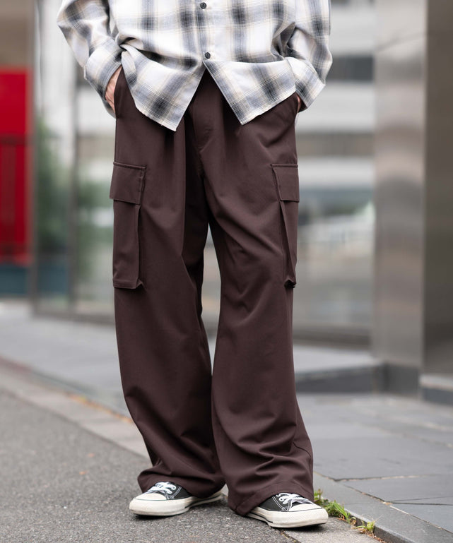 ブラウン モデル：175cm L着用
